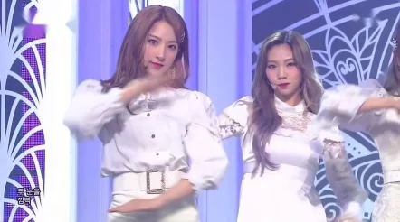 男男Gay口吞精白袜体育生2025元宇宙虚拟体验上线引爆热潮 男男Gay口吞精白袜体育生2025元宇宙虚拟体验上线引爆热潮